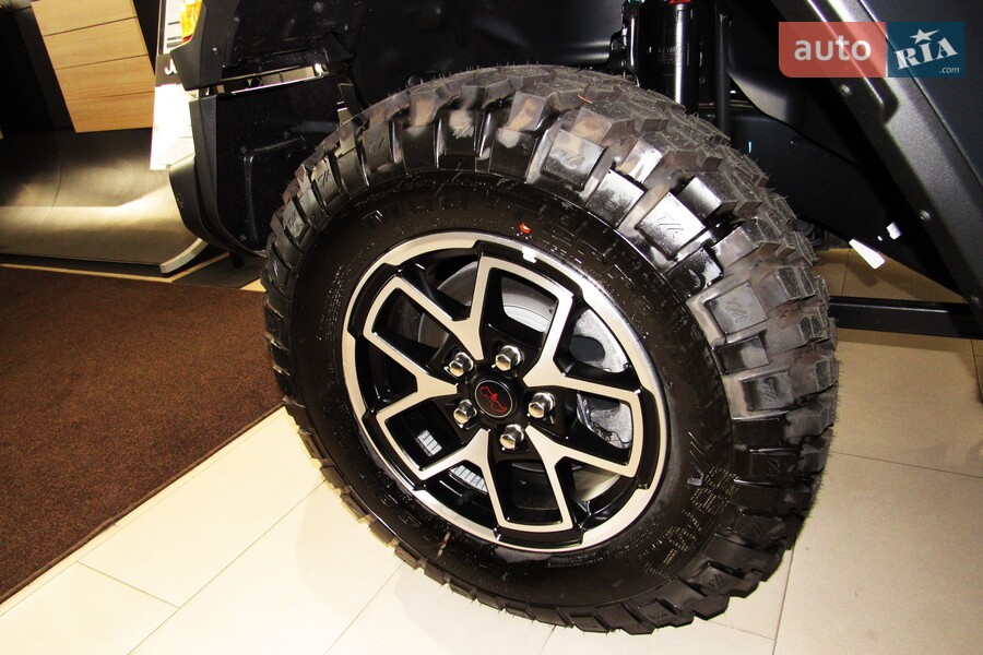 Jeep Wrangler - фото 6