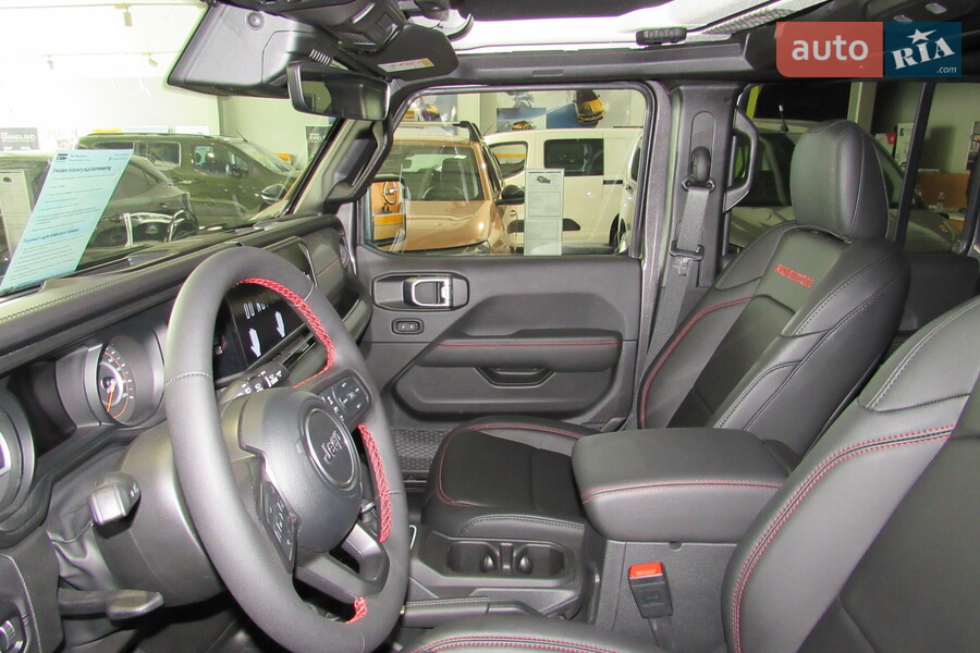 Jeep Wrangler - фото 18