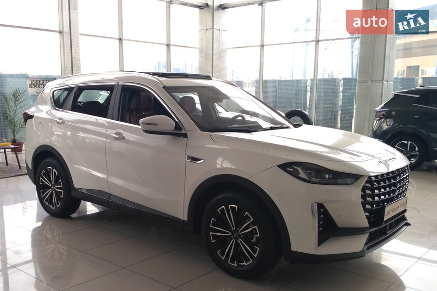 Jetour X70 Plus - фото 1