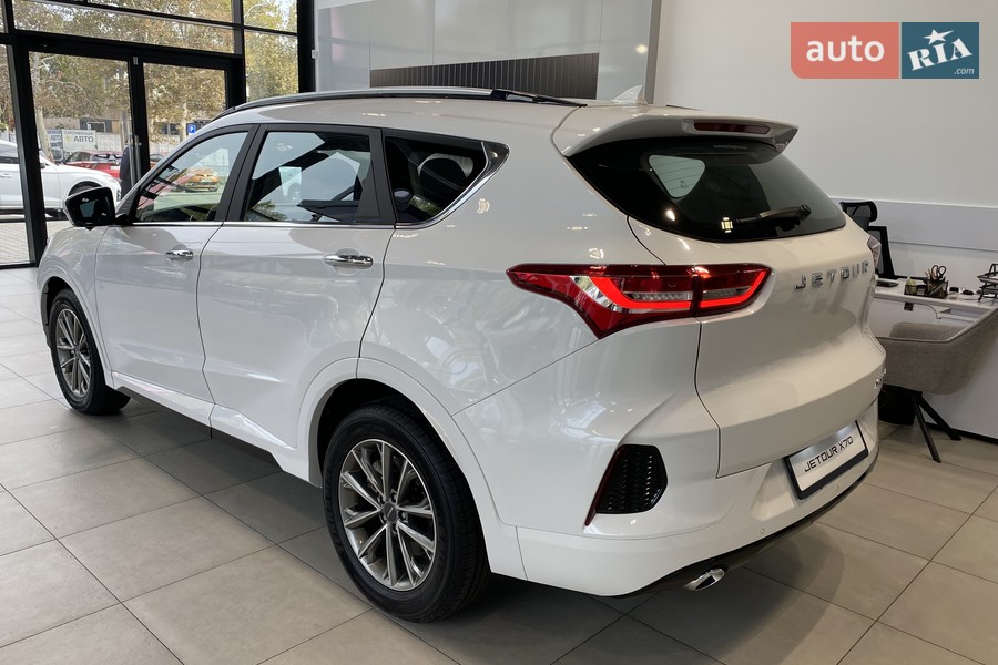 Jetour X70 - фото 11
