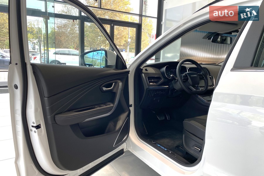 Jetour X70 - фото 15