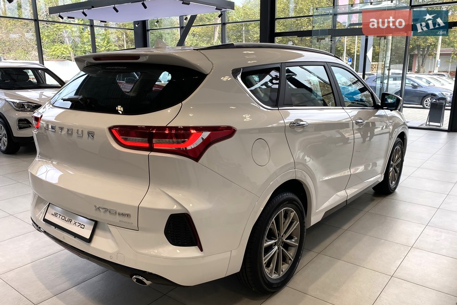 Jetour X70 - фото 14
