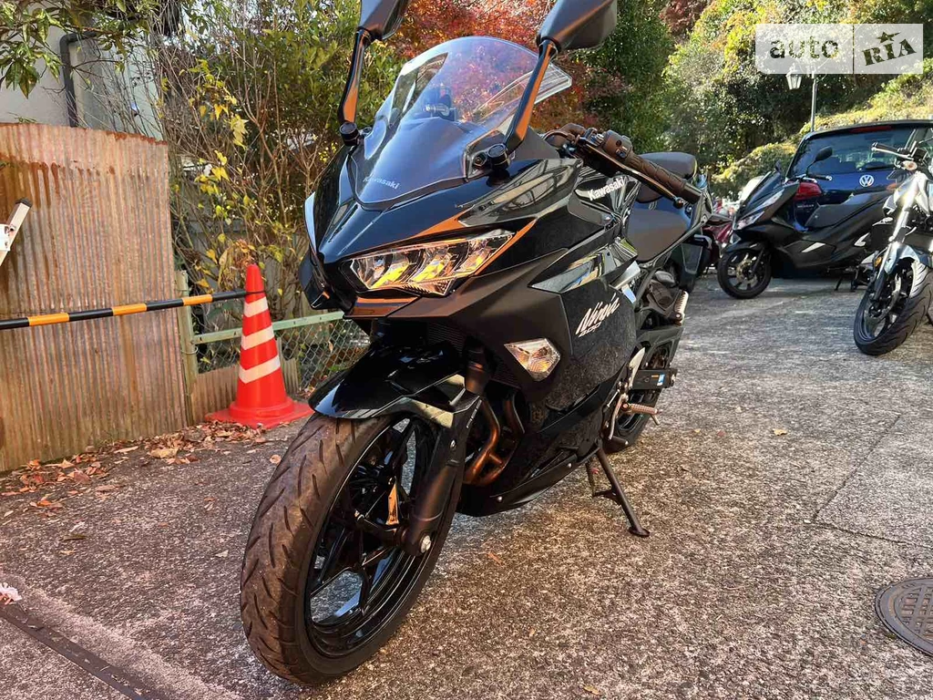 Kawasaki Ninja Base