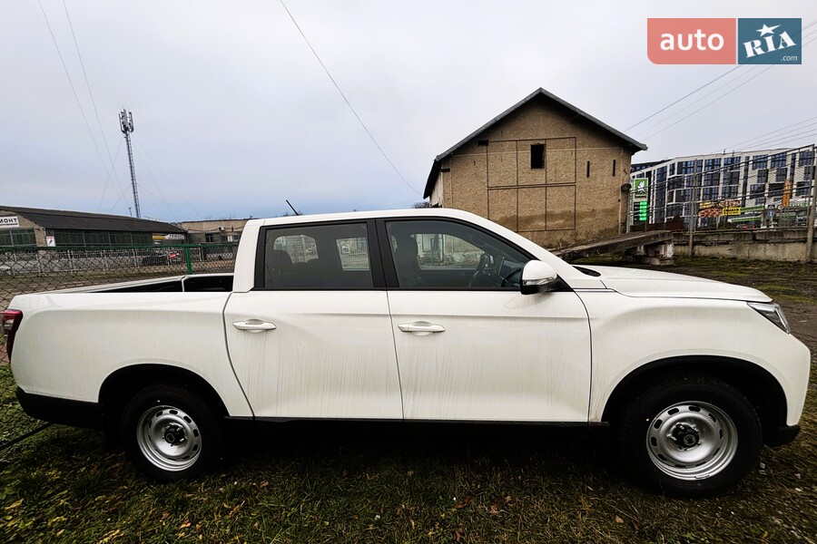 KG Mobility Grand Musso - фото 2