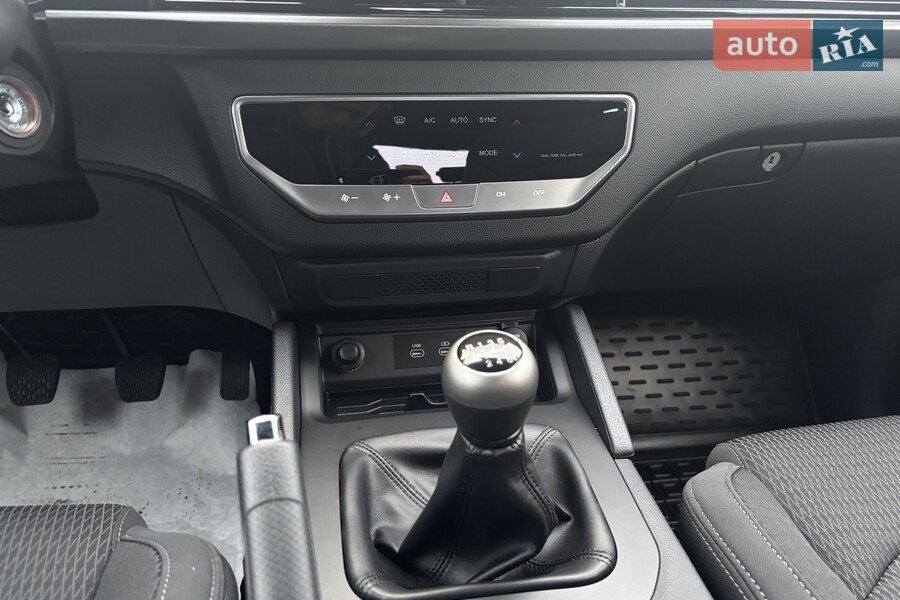 KG Mobility Grand Musso - фото 16