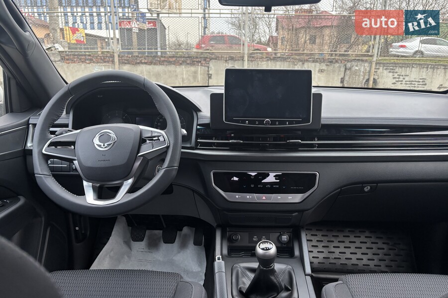 KG Mobility Grand Musso - фото 18