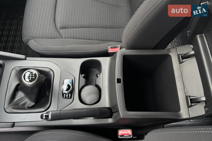 KG Mobility Grand Musso - фото 20