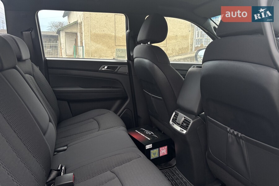 KG Mobility Grand Musso - фото 24