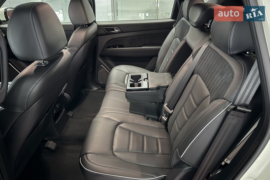 KG Mobility Rexton - фото 16