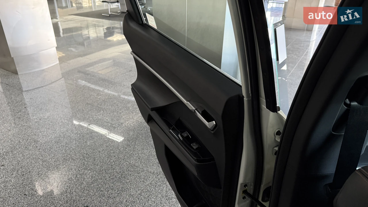 KG Mobility-20