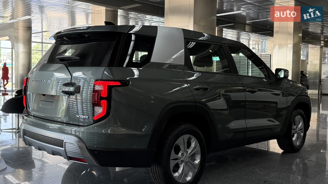 KG Mobility-14