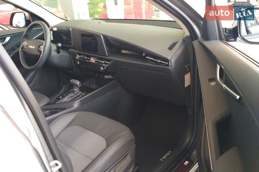 Kia Niro - фото 24