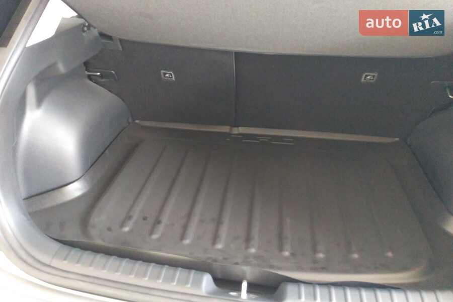 Kia Niro - фото 32