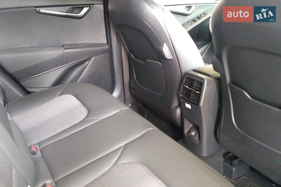 Kia Niro - фото 30