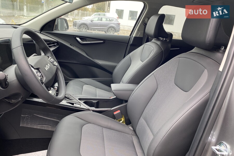 Kia Niro - фото 16