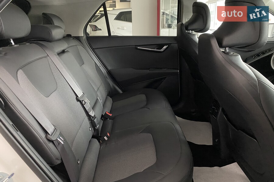 Kia Niro - фото 16
