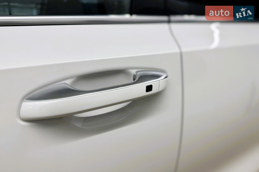 Kia Sorento - фото 8