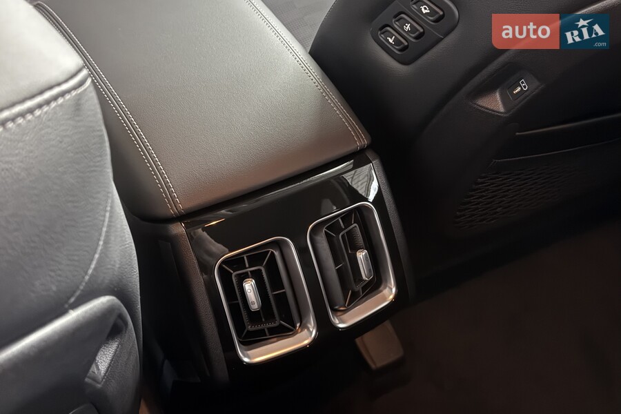 Kia Sorento - фото 13