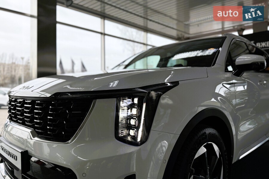 Kia Sorento - фото 9