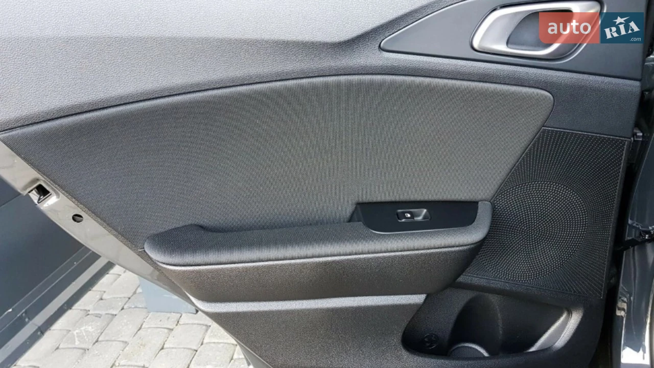 Kia-0