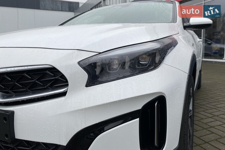 Kia XCeed - фото 9