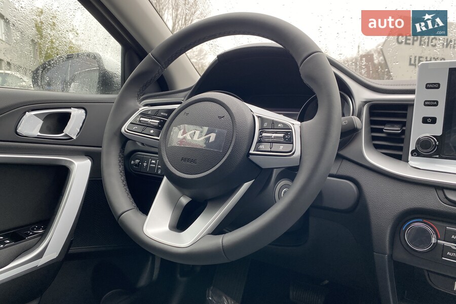 Kia XCeed - фото 23