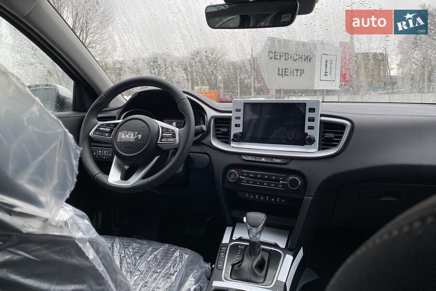 Kia XCeed - фото 22