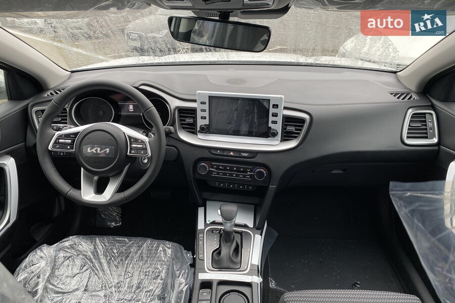 Kia XCeed - фото 21