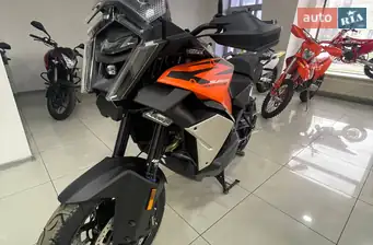 KTM 1390 Super Adventure S EVO