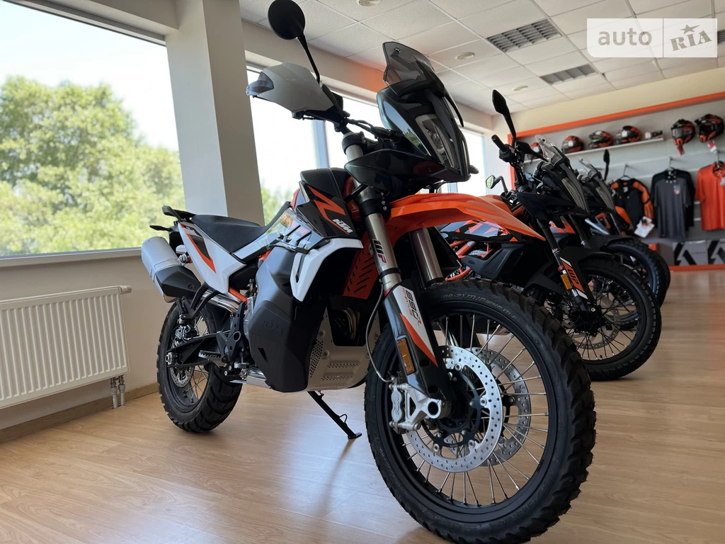 KTM 890 Adventure R Base