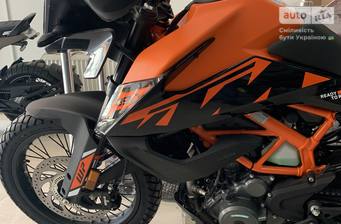 KTM Adventure 2023 Base