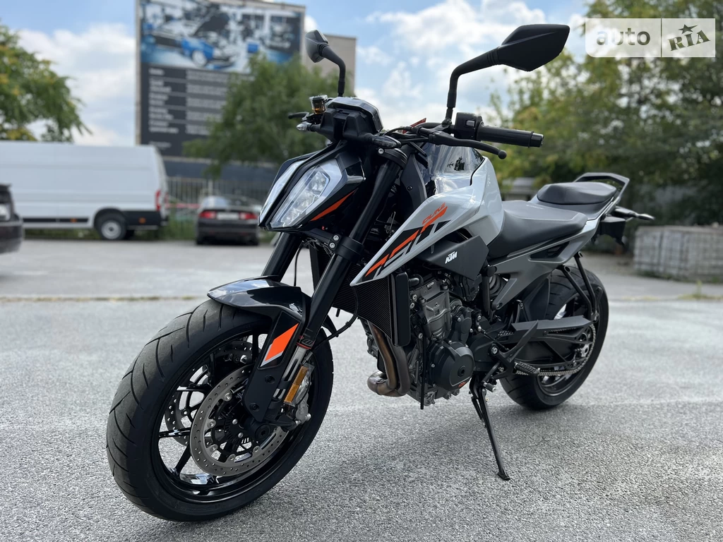 KTM Duke Base