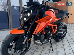 KTM Super Duke 1390 R EVO