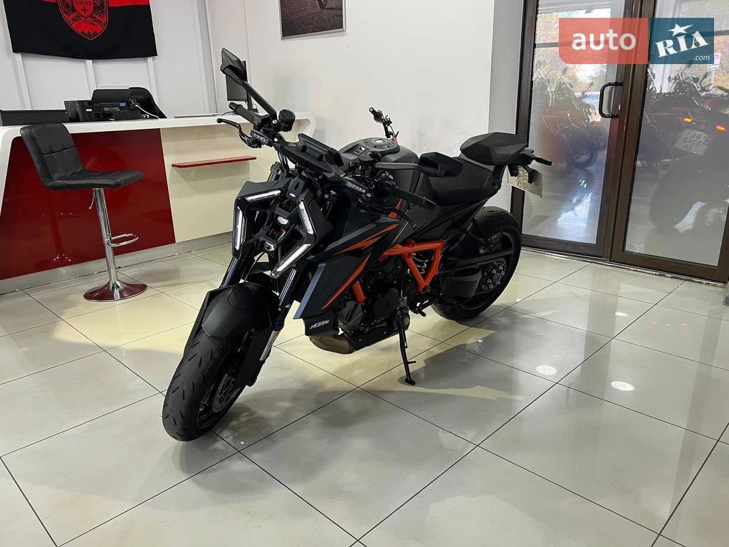 KTM Super Duke 1390 R EVO Base