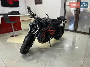 KTM Super Duke 1390 R EVO