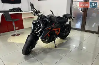 KTM Super Duke 1390 R EVO