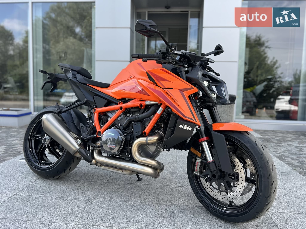 KTM Super Duke 1390R Base