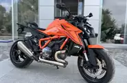 KTM Super Duke 1390R KTM Super Duke 1390R Base