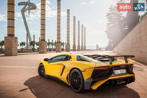 Lamborghini Aventador 2018 року