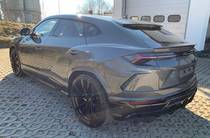 Lamborghini Urus Base