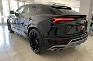 Lamborghini Urus Base