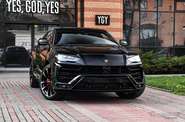 Lamborghini Urus Base