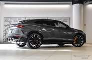 Lamborghini Urus Base