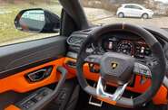 Lamborghini Urus Base