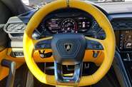 Lamborghini Urus Base