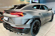 Lamborghini Urus Base