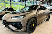 Lamborghini Urus Base