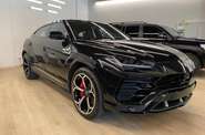 Lamborghini Urus Base