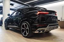 Lamborghini Urus Base