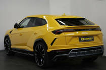 Lamborghini Urus Base